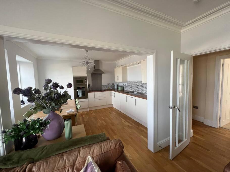 מילפורט Fantastic 3 Bedroom Holiday Home מראה חיצוני תמונה
